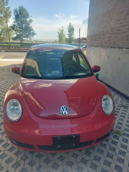 2010 Volkswagen New Beetle - Image 4 of 4