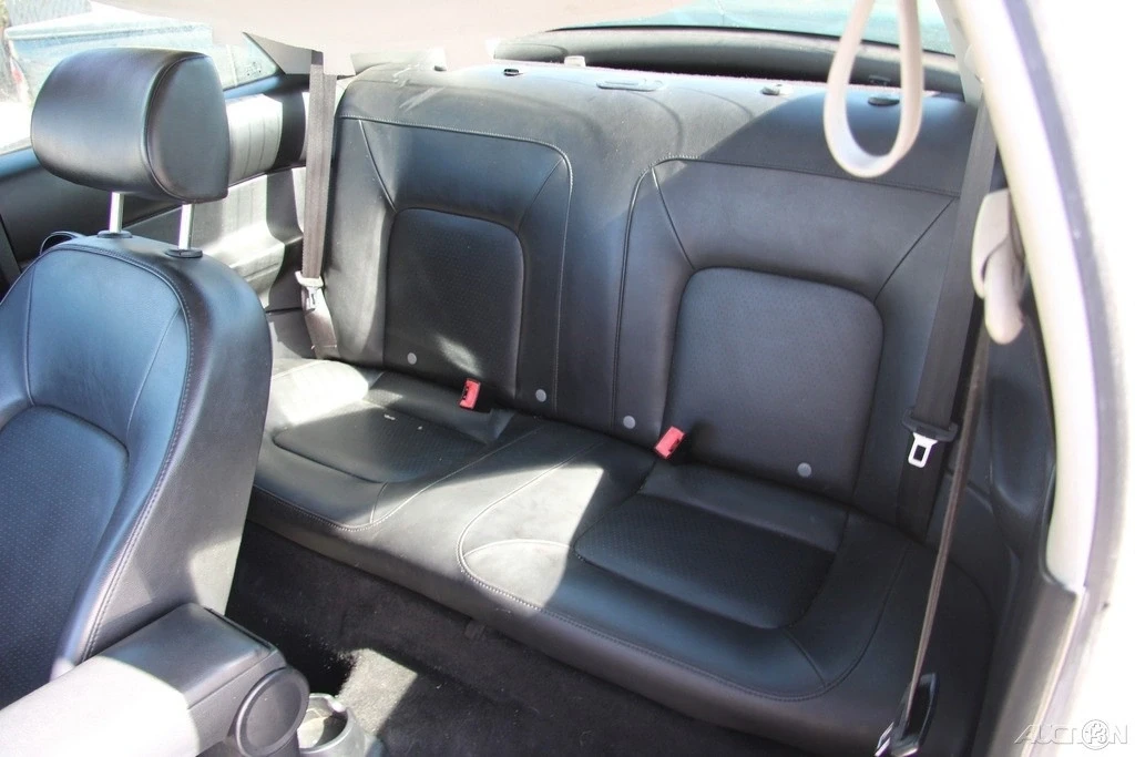 2010 Volkswagen New Beetle - Image 18 of 21
