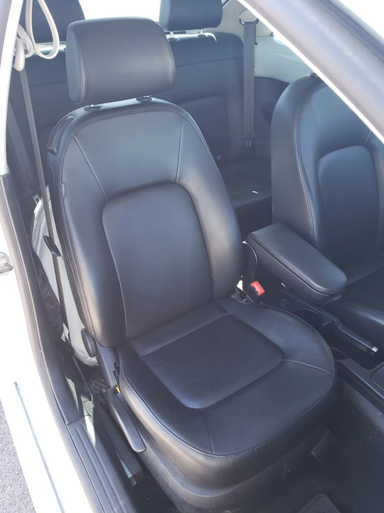 2010 Volkswagen New Beetle - Image 21 of 21