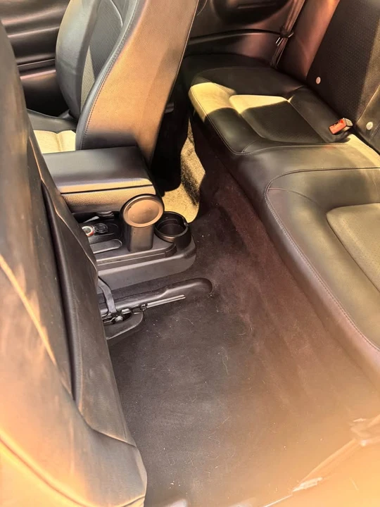 2010 Volkswagen New Beetle - Image 13 of 15