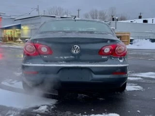 2010 Volkswagen CC - Image 16 of 17