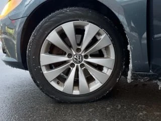 2010 Volkswagen CC - Image 11 of 17