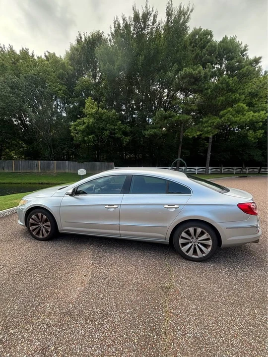 2010 Volkswagen CC - Image 5 of 9