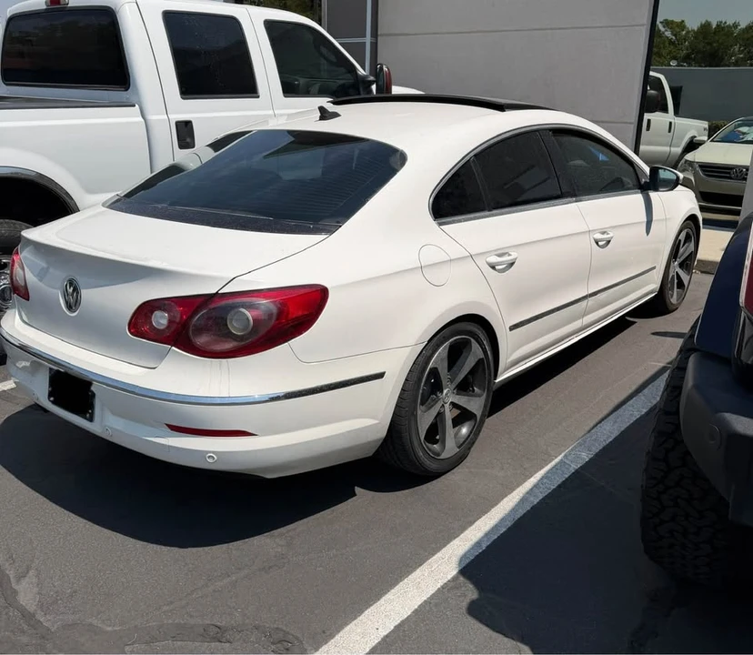 2010 Volkswagen CC - Image 11 of 20