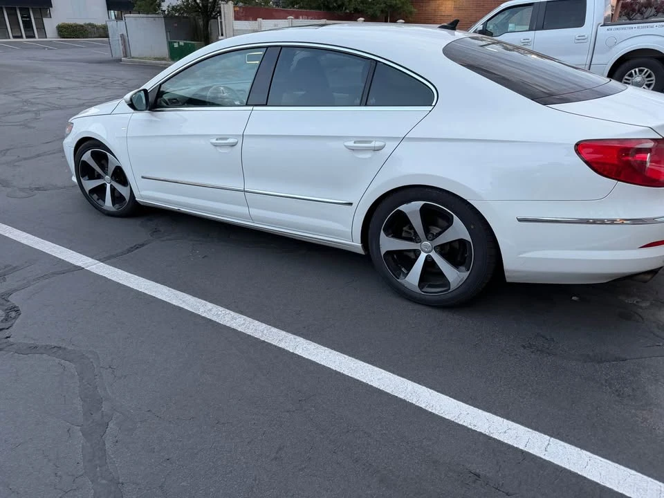 2010 Volkswagen CC - Image 17 of 20