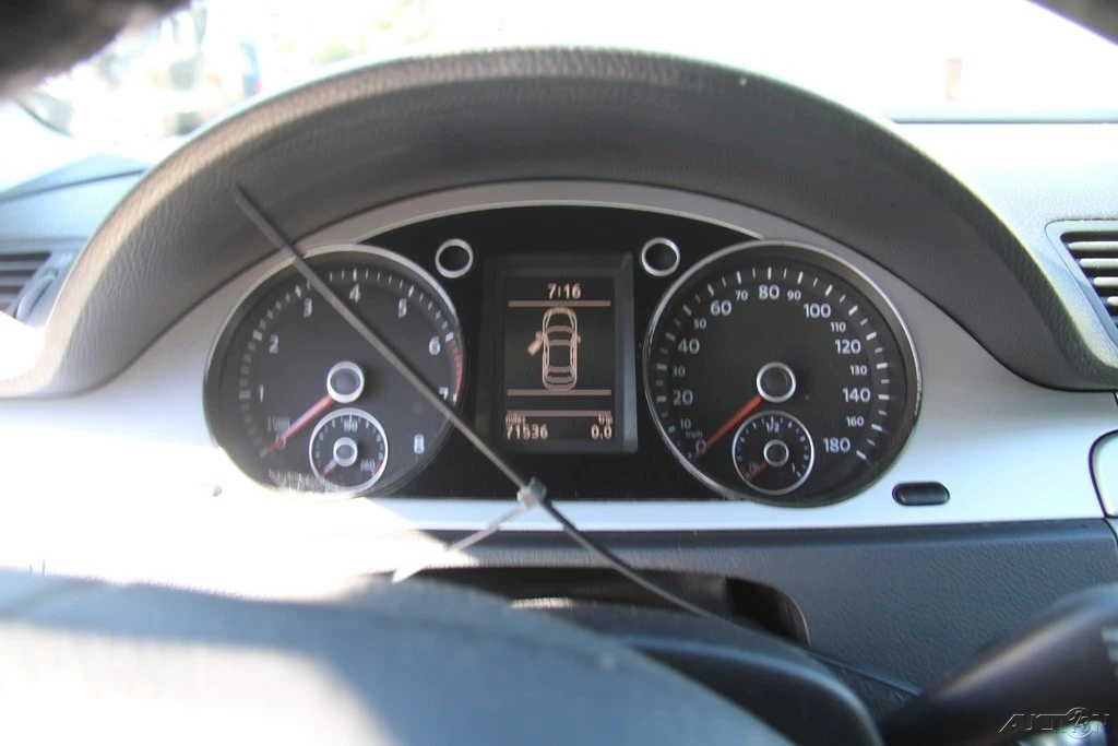 2010 Volkswagen CC - Image 14 of 21
