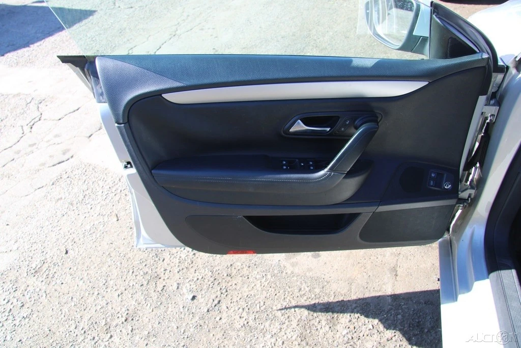 2010 Volkswagen CC - Image 11 of 21