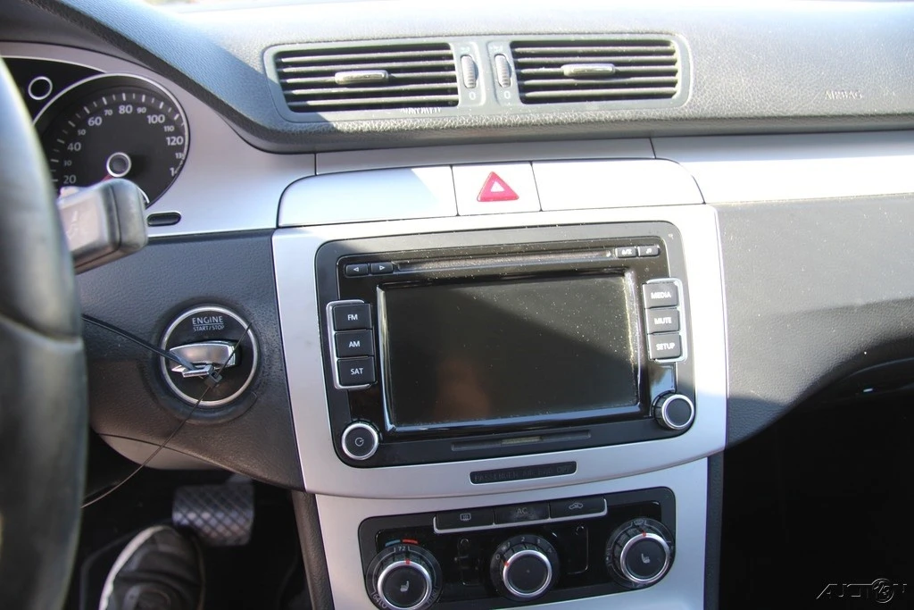 2010 Volkswagen CC - Image 16 of 21