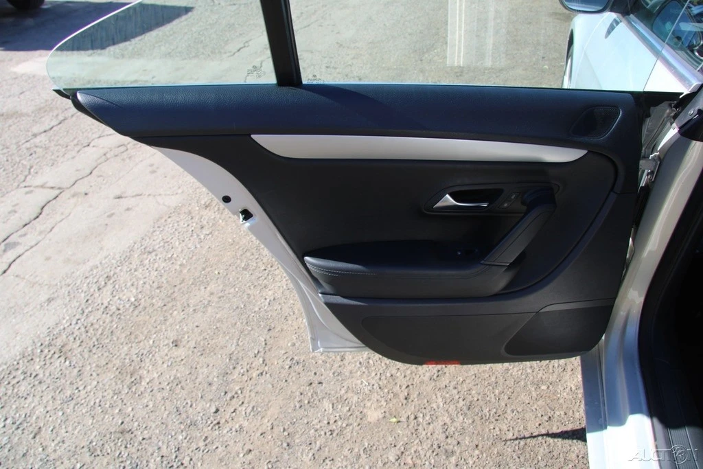 2010 Volkswagen CC - Image 18 of 21