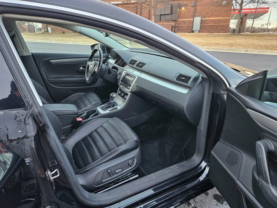 2010 Volkswagen CC - Image 15 of 20