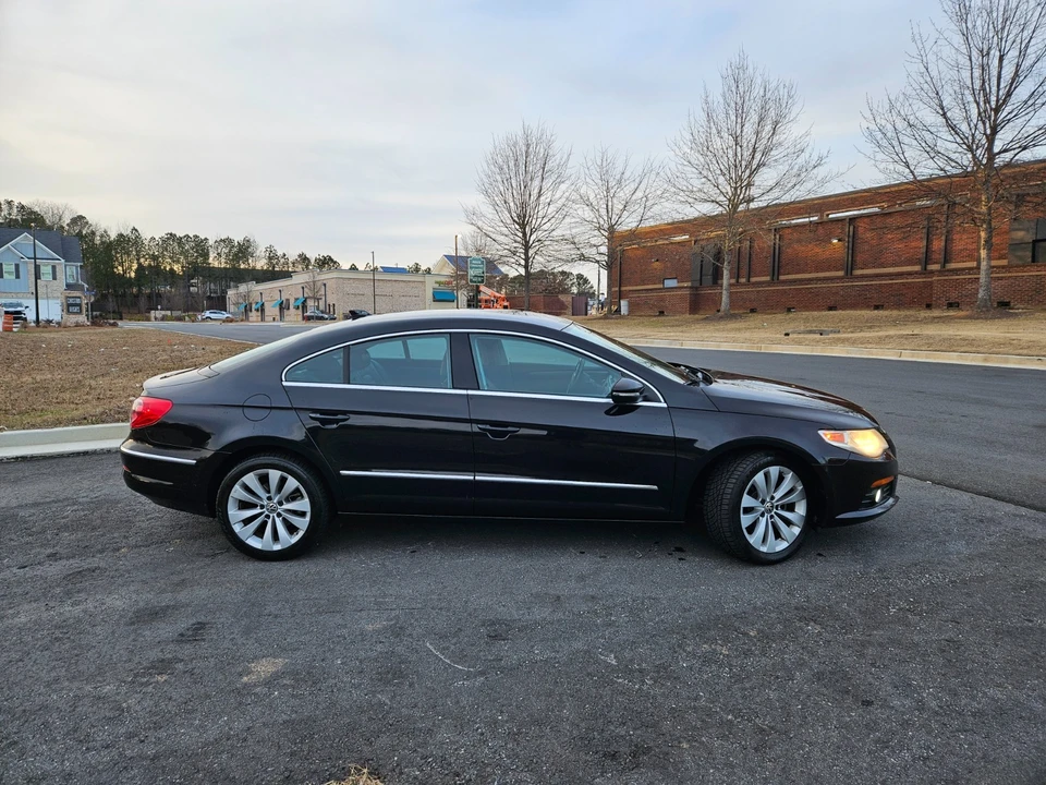 2010 Volkswagen CC - Image 2 of 20