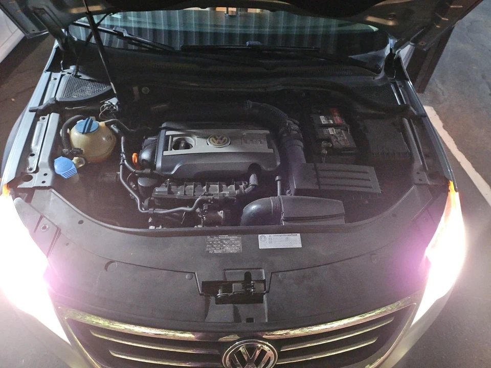 2010 Volkswagen CC - Image 8 of 9