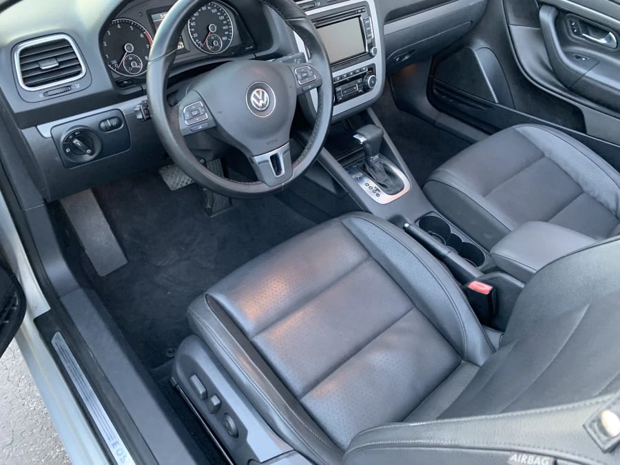 2010 Volkswagen Eos - Image 5 of 7