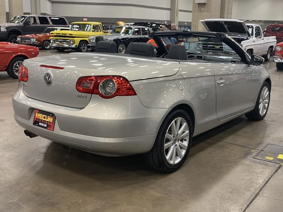 2010 Volkswagen Eos - Image 2 of 4