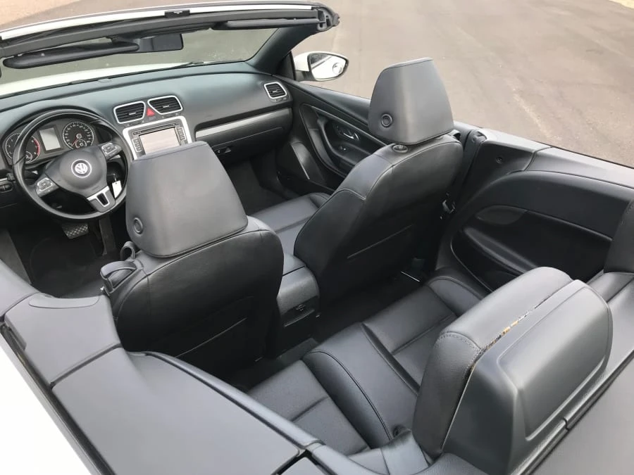 2010 Volkswagen Eos - Image 3 of 5