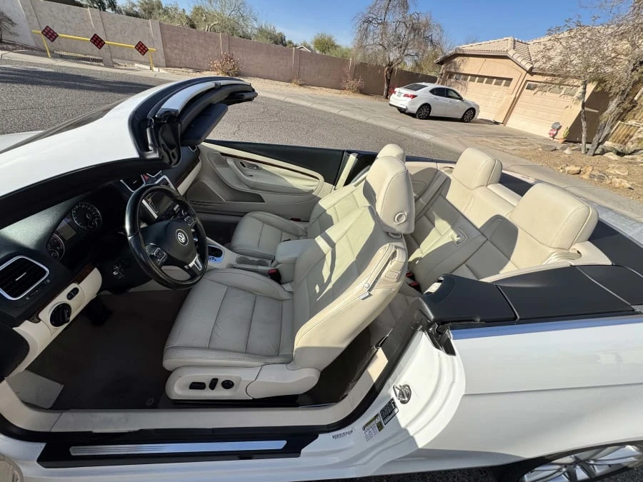 2010 Volkswagen Eos - Image 8 of 9