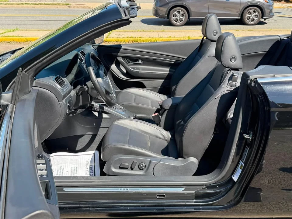 2010 Volkswagen Eos - Image 9 of 13