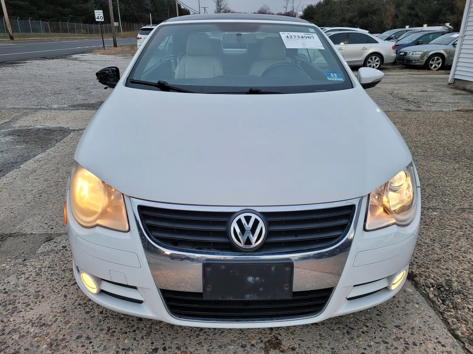 2010 Volkswagen Eos - Image 8 of 21