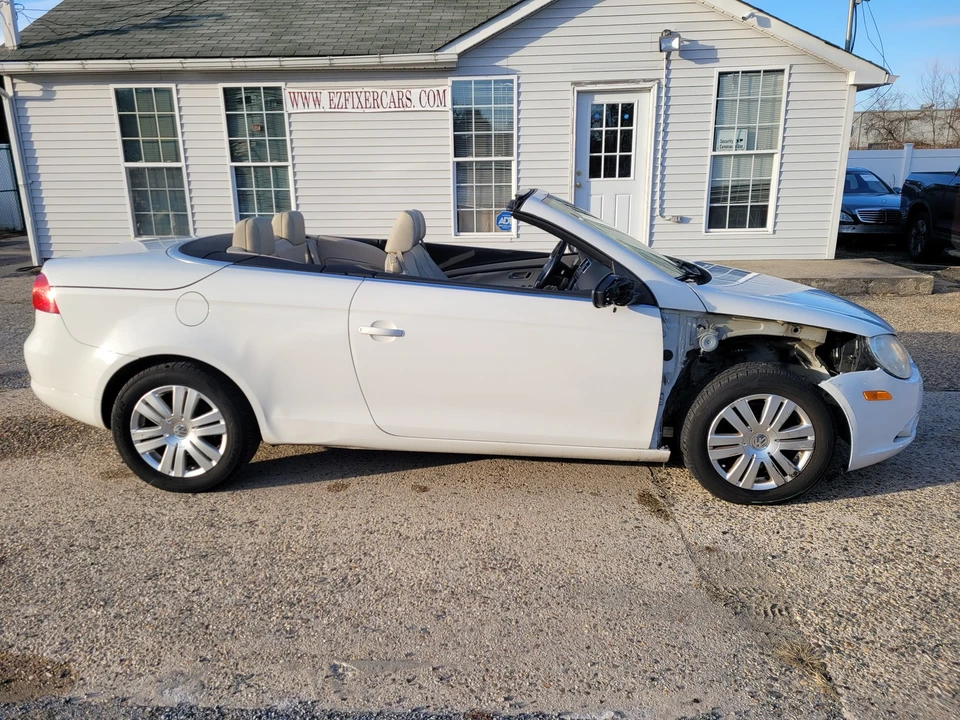 2010 Volkswagen Eos - Image 6 of 21