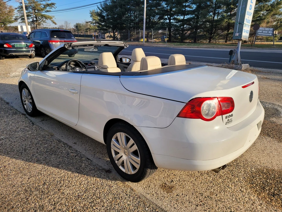 2010 Volkswagen Eos - Image 3 of 21