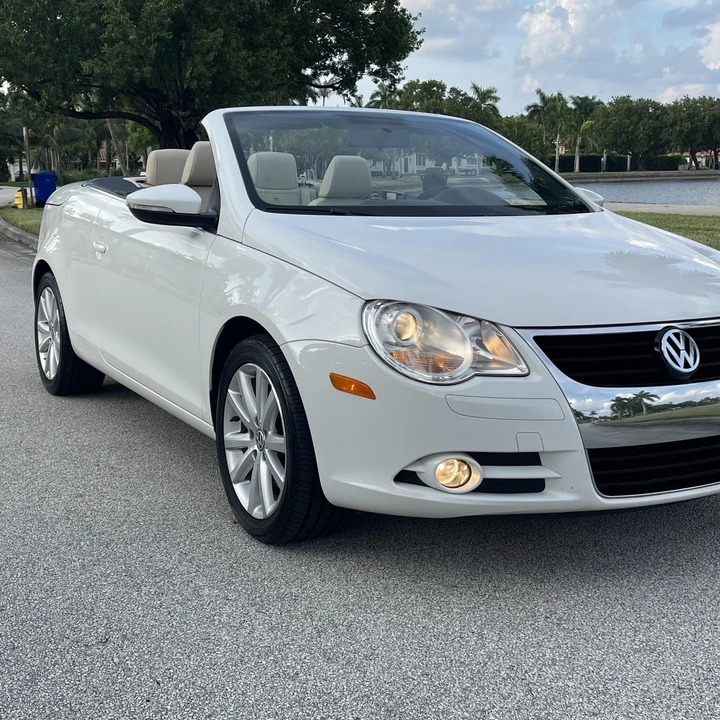 2010 Volkswagen Eos - Image 3 of 12