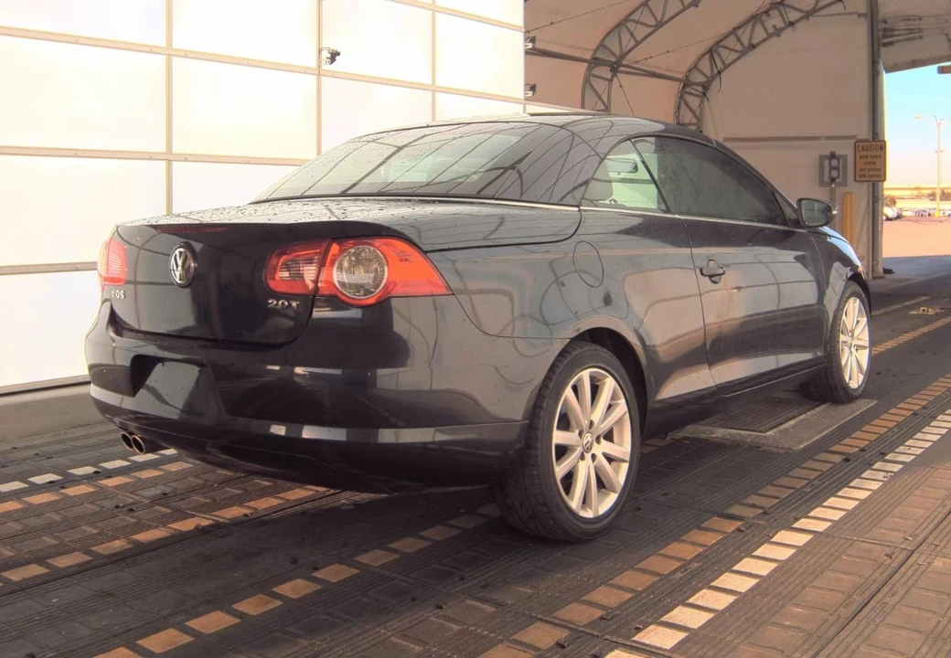 2010 Volkswagen Eos - Image 5 of 12