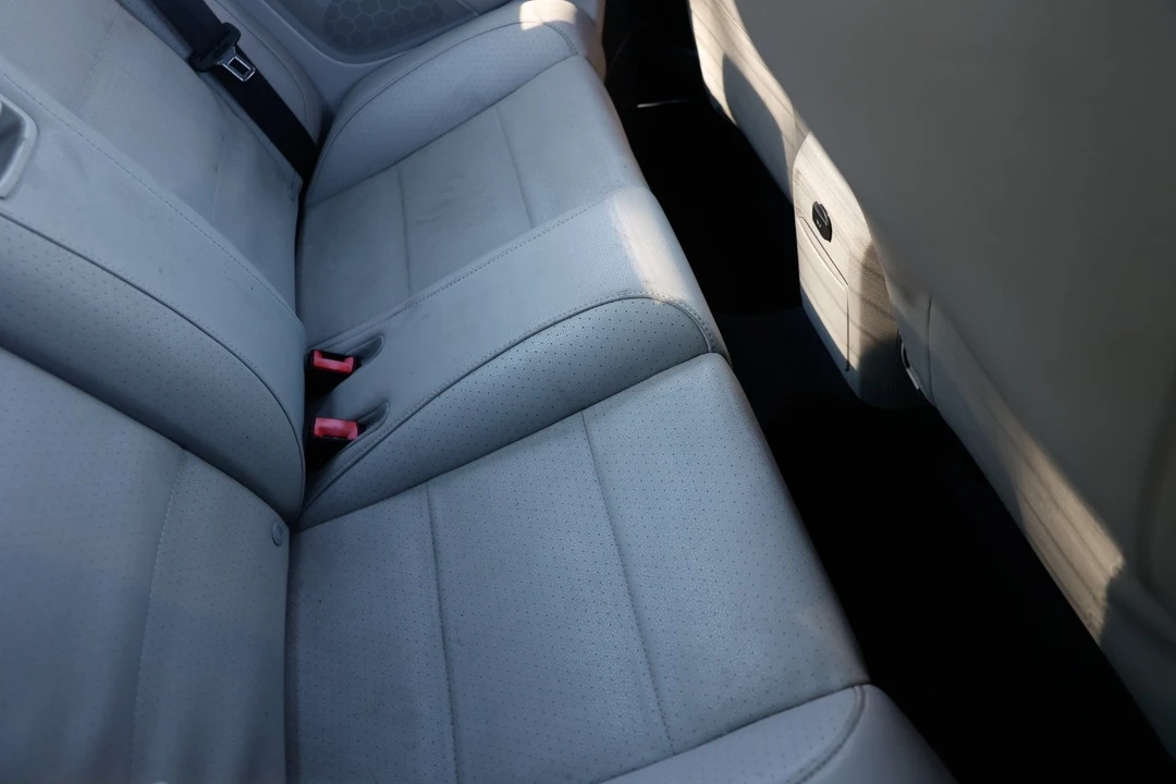 2010 Volkswagen Eos - Image 12 of 12