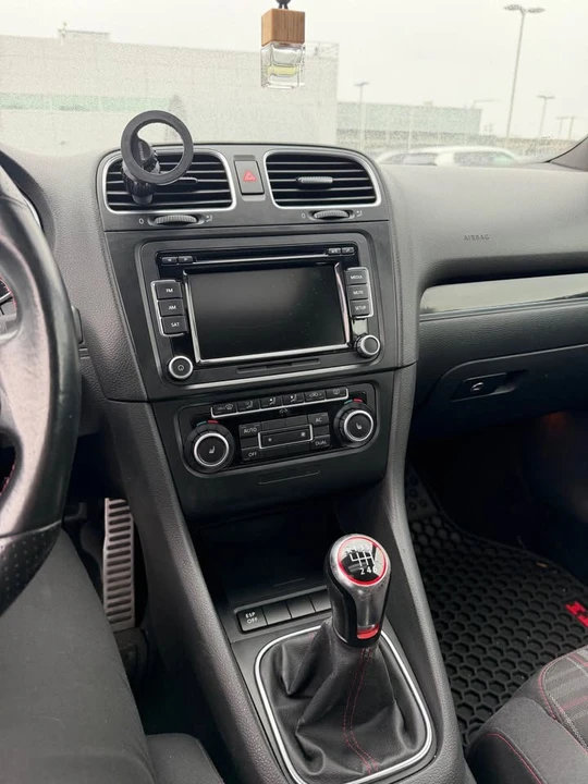 2010 Volkswagen GTI Mk6 - Image 4 of 6