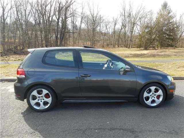 2010 Volkswagen GTI Mk6 - Image 2 of 12