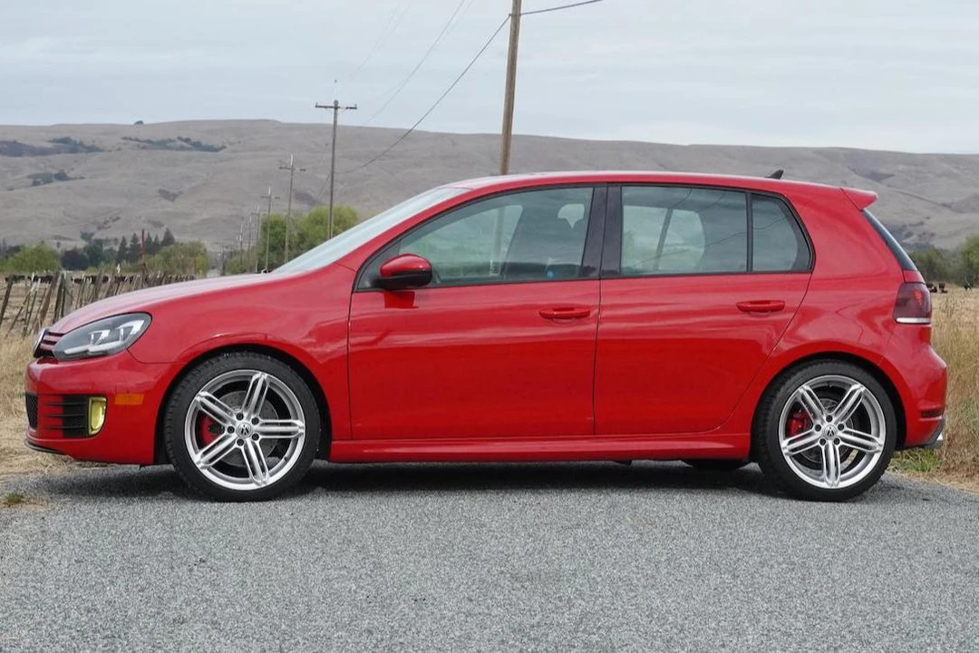 2010 Volkswagen GTI Mk6 - Image 3 of 7