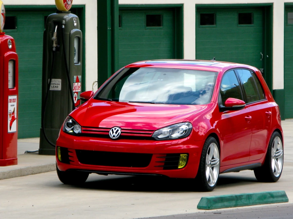 2010 Volkswagen GTI Mk6 - Image 6 of 7