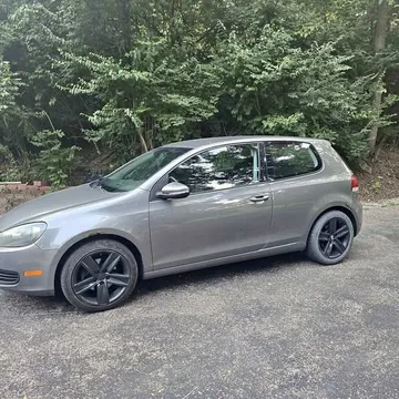 2010 Volkswagen Golf 2.5L Hatchback 2D