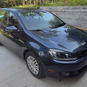 2010 Volkswagen Golf 2.5L Hatchback 4D