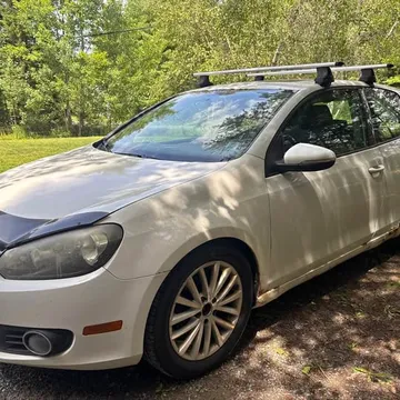 2010 Volkswagen Golf 2.5L Manual