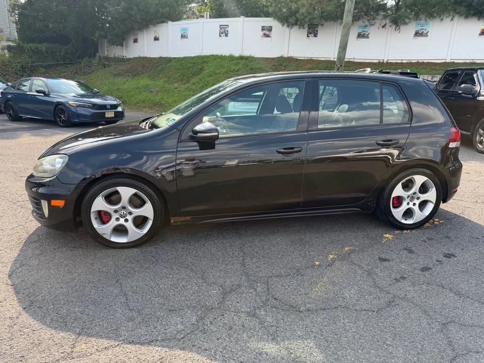 2010 Volkswagen GTI Mk6 - Image 2 of 16