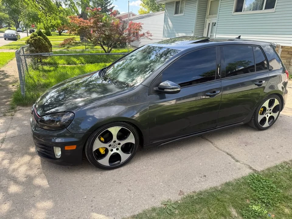 2010 Volkswagen GTI Mk6 - Image 2 of 5