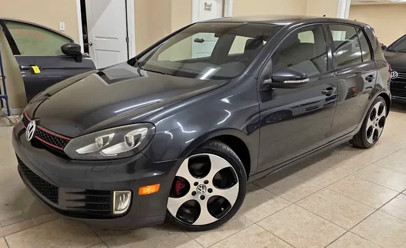 2010 Volkswagen GTI 2.0T Hatchback Sedan 4D