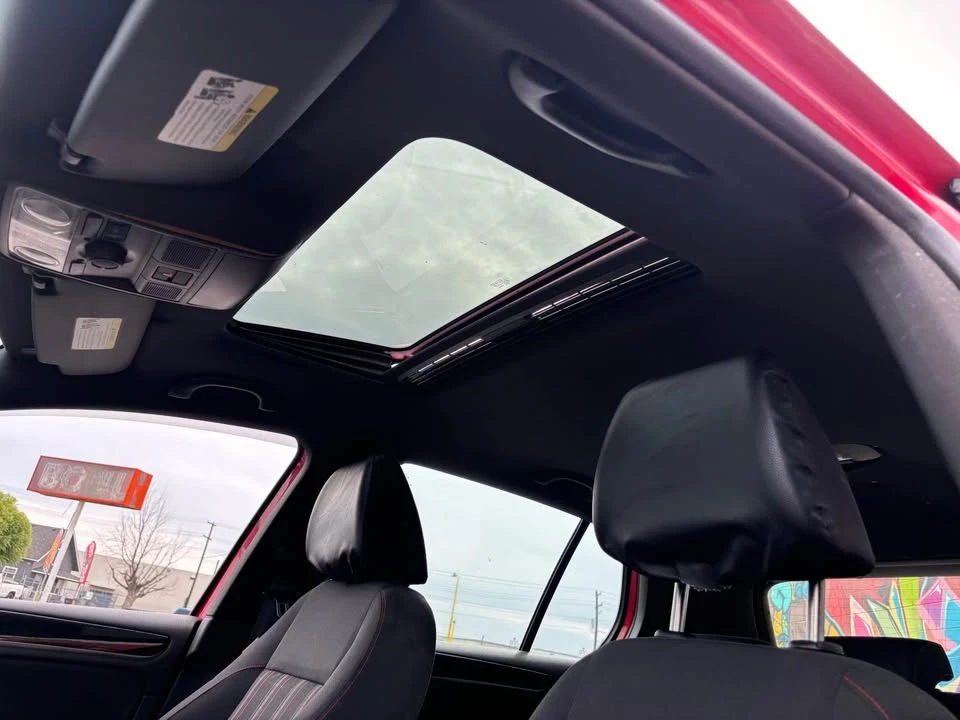 2010 Volkswagen GTI Mk6 - Image 12 of 18