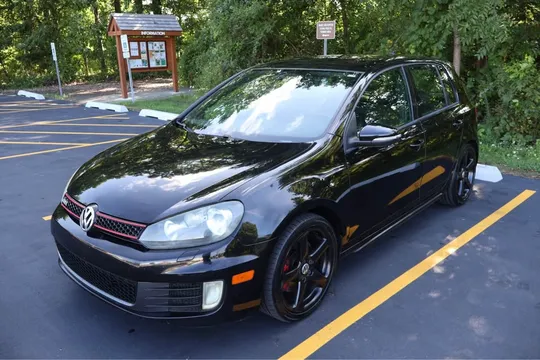 2010 Volkswagen GTI Hatchback Sedan 4D