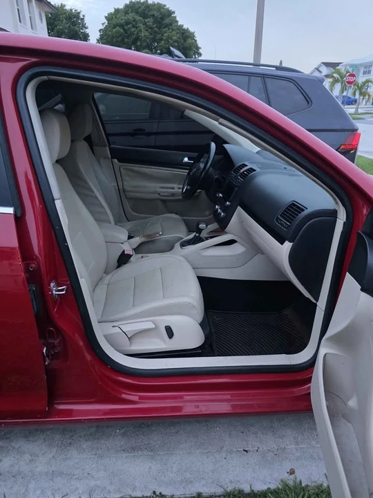 2010 Volkswagen A5 Jetta - Image 7 of 13