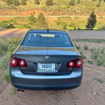 2010 Volkswagen Jetta 2.5 Sedan 4D