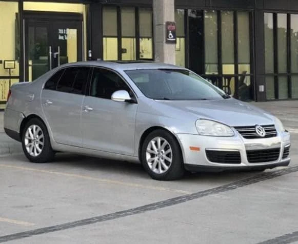 2010 Volkswagen A5 Jetta - Image 2 of 6