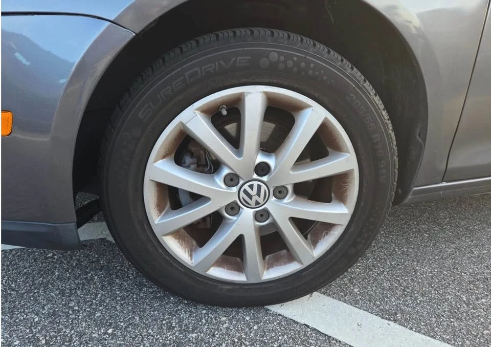 2010 Volkswagen A5 Jetta - Image 3 of 7