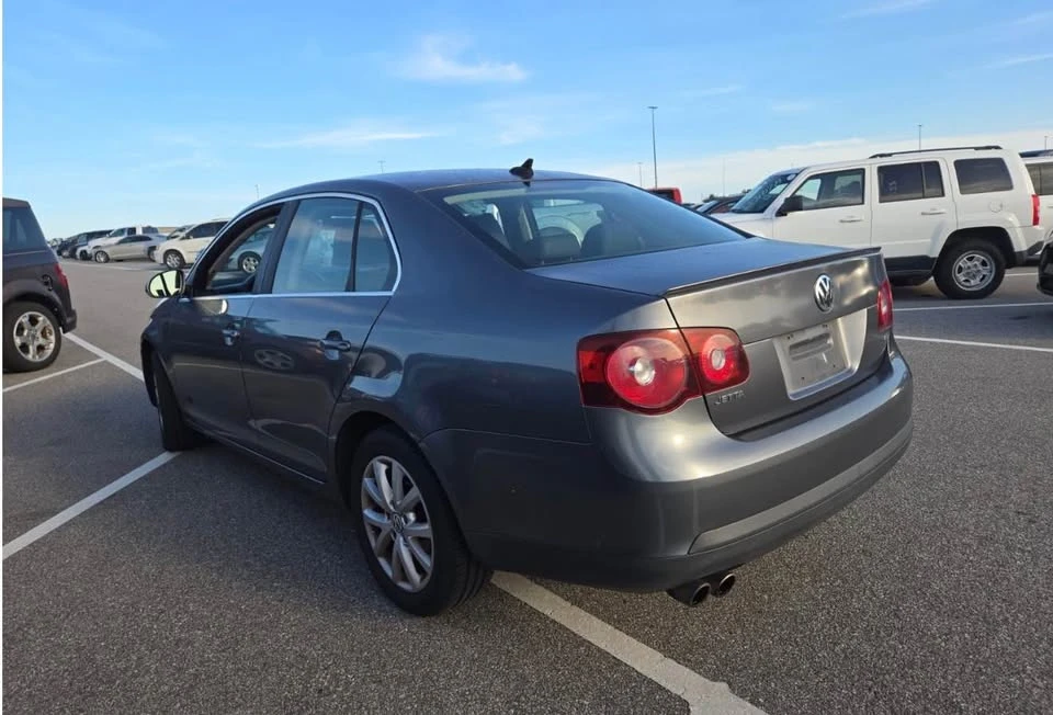 2010 Volkswagen A5 Jetta - Image 6 of 7