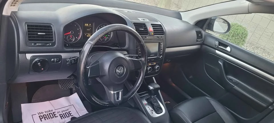 2010 Volkswagen A5 Jetta - Image 10 of 14