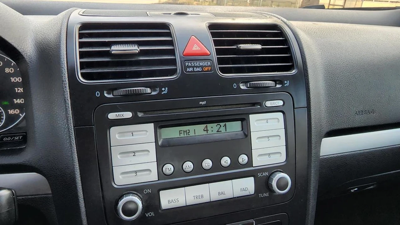 2010 Volkswagen A5 Jetta - Image 20 of 21