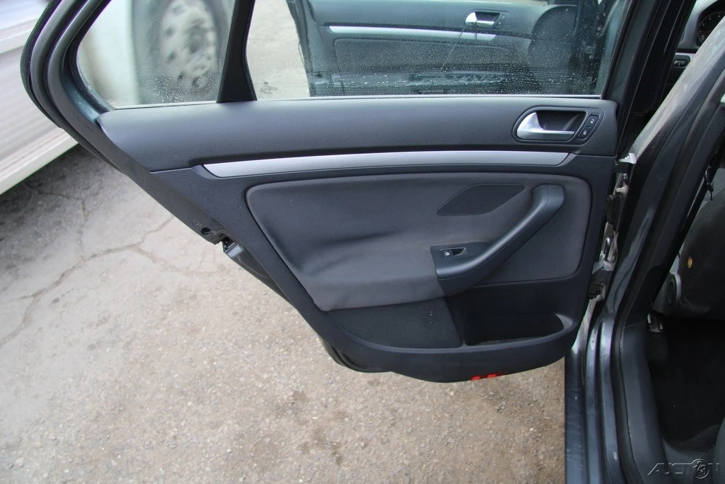 2010 Volkswagen A5 Jetta - Image 19 of 21