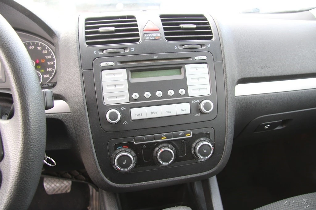 2010 Volkswagen A5 Jetta - Image 17 of 21