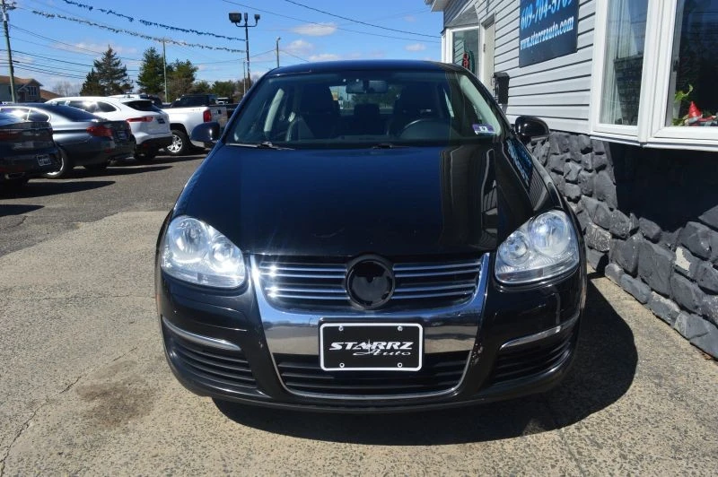2010 Volkswagen A5 Jetta - Image 8 of 12