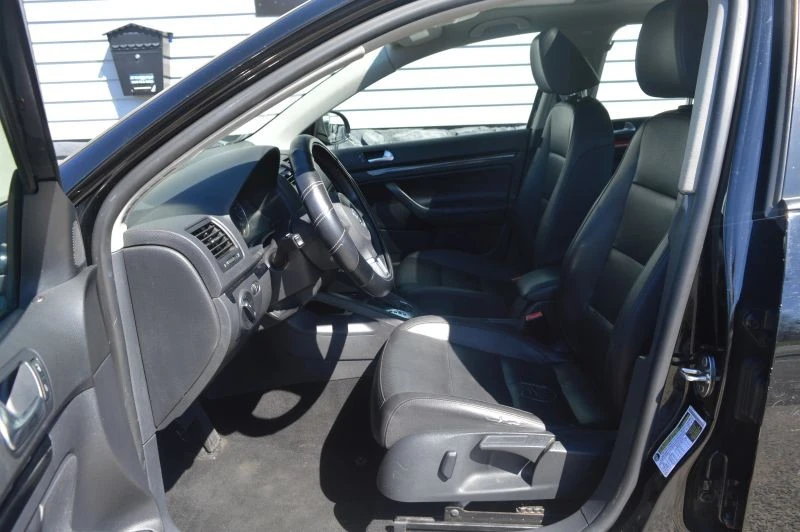 2010 Volkswagen A5 Jetta - Image 10 of 12